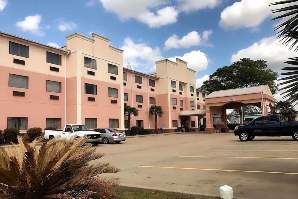 Hotel Baymont By Wyndham Mccomb Exterior foto